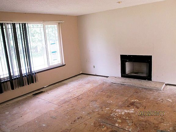 3rd image of 8523 9th Ave SE