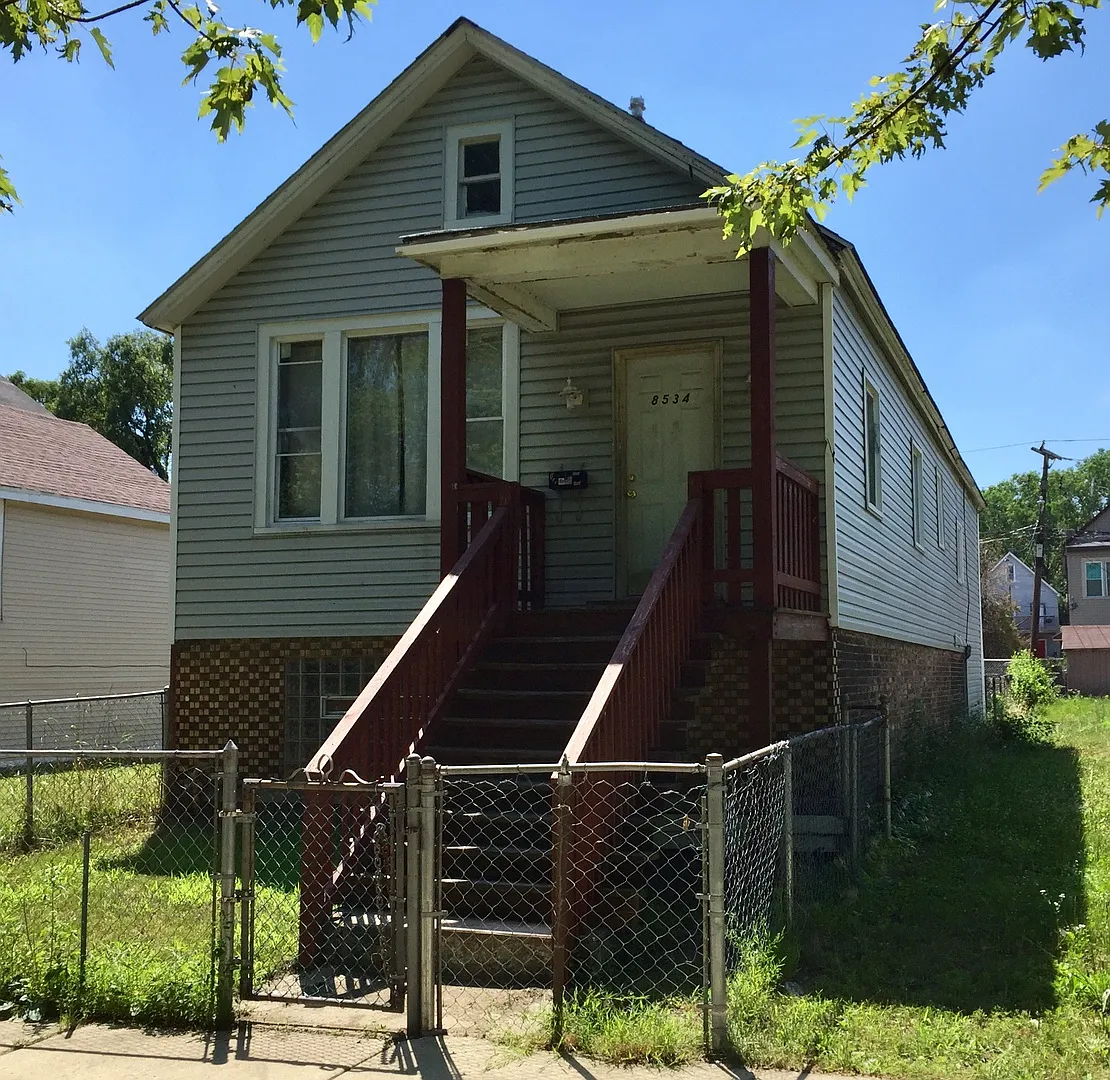 8534 S Buffalo Ave photo 1