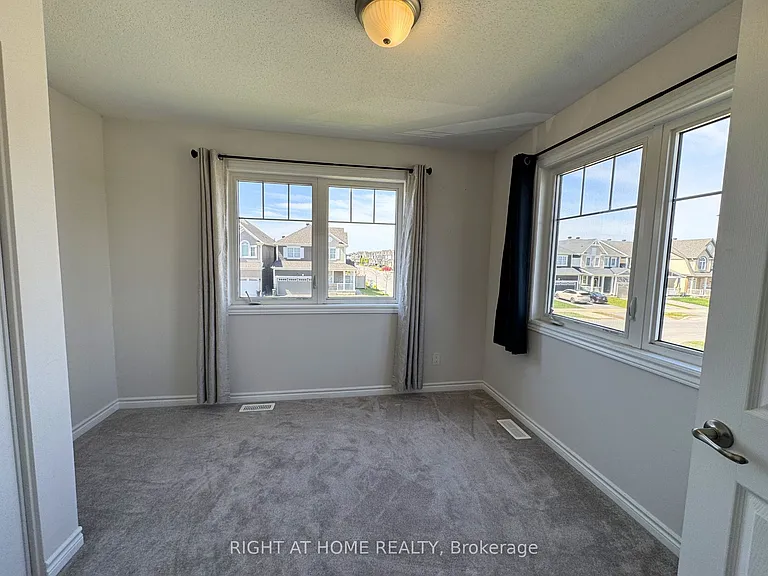 153 Cranesbill Rd — Photo 20