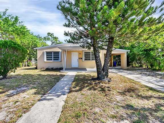 2nd image of 228 SW 22nd Avenue