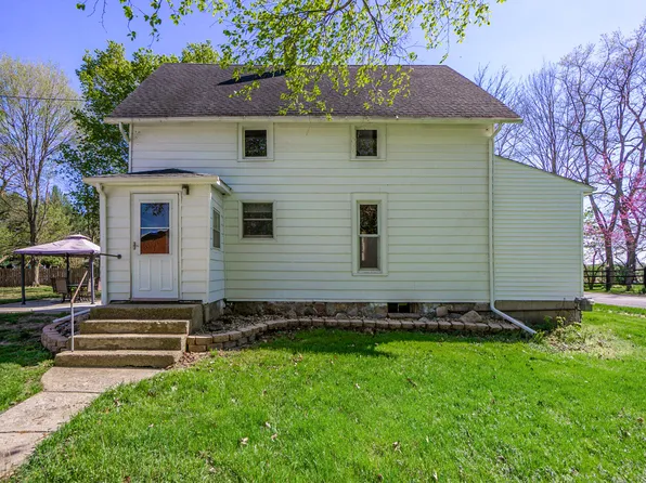 25949 29th St, Gobles, MI 49055