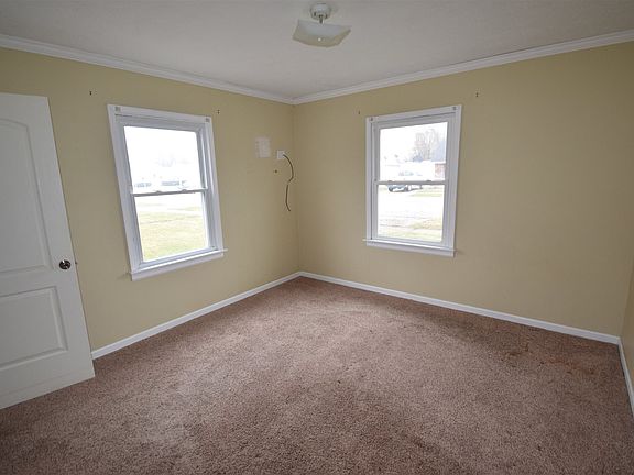4th image of 2020 Fairmont Ave