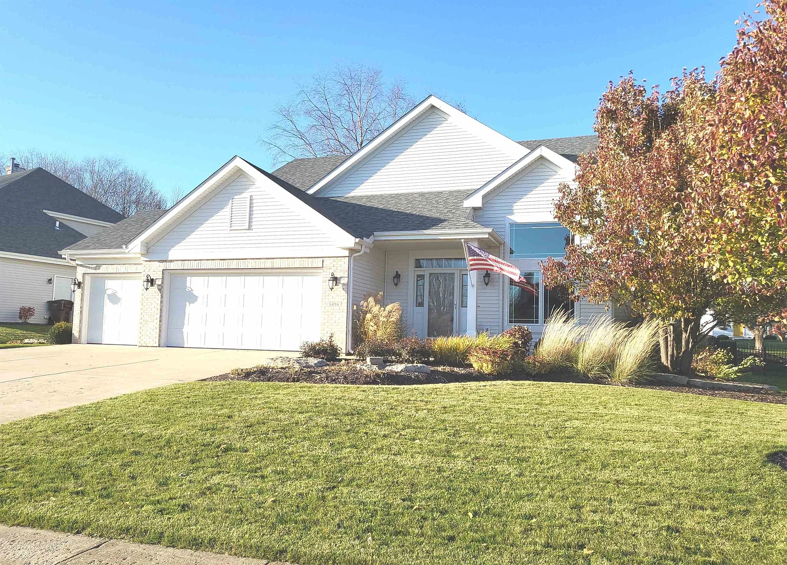 8496 Suffolk Dr photo 1