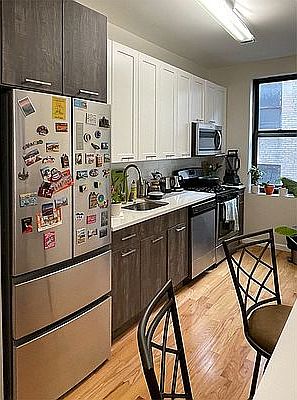 2nd image of 240 Crown St #7Z