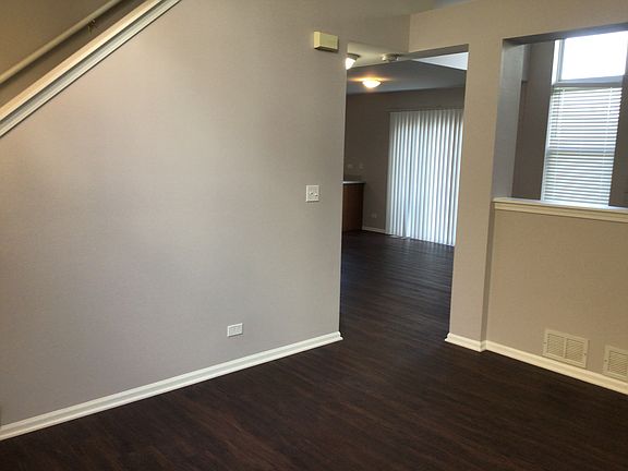 4th image of 599 N White Ln
