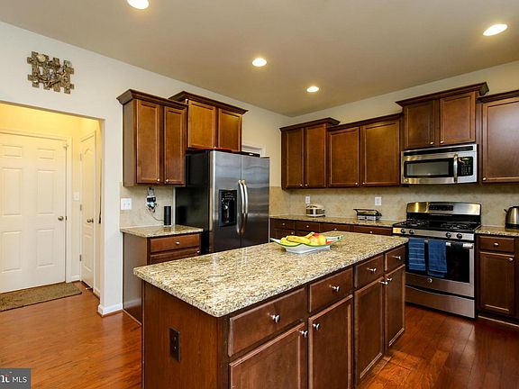 2nd image of 7844 Stonebriar Dr