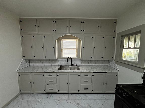 4th image of 1100 W Wade St