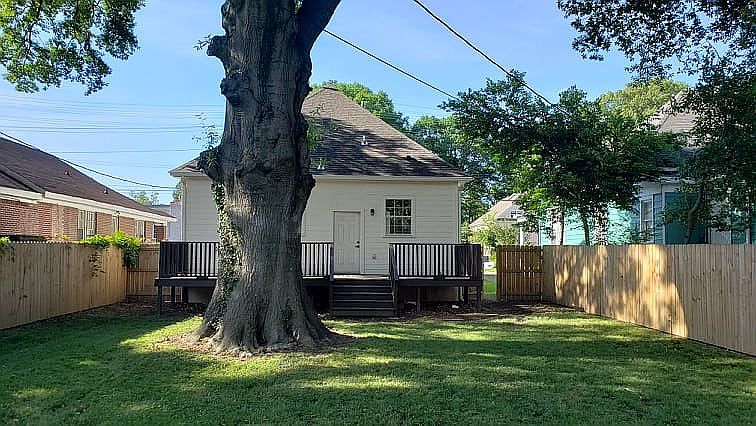 2nd image of 1737 Evelyn Ave
