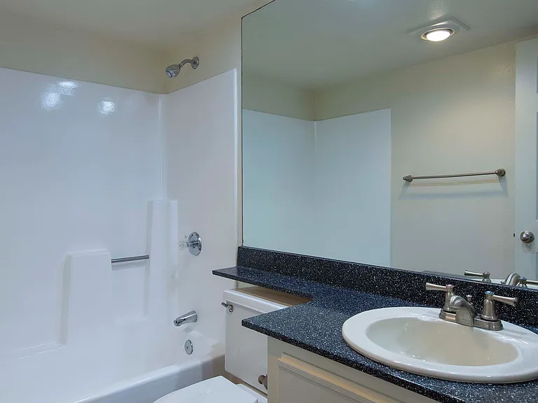 Elan Paseo Vista — Photo 16