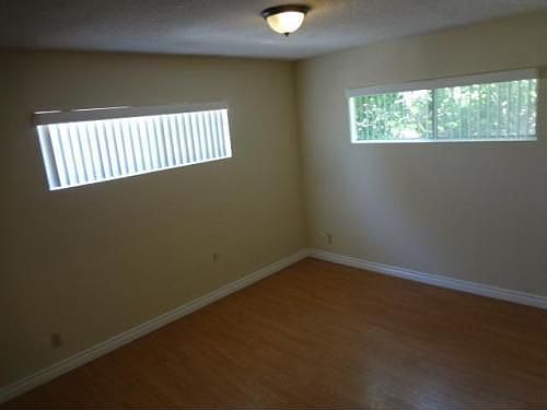 5th image of 3722 Greenfield Ave APT 4