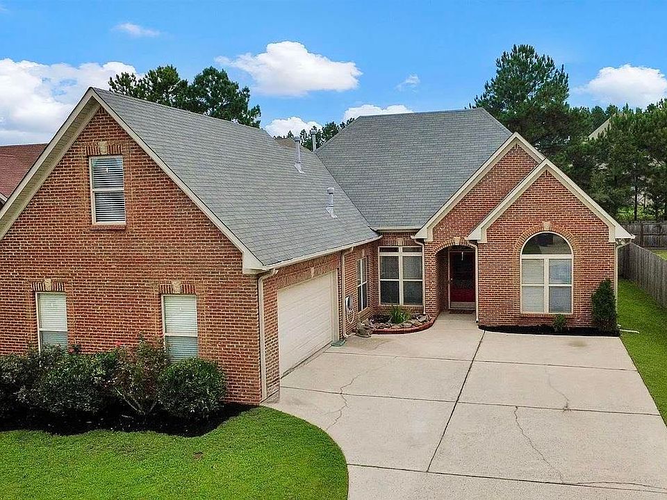 1st image of 145 Oak Leaf Ct