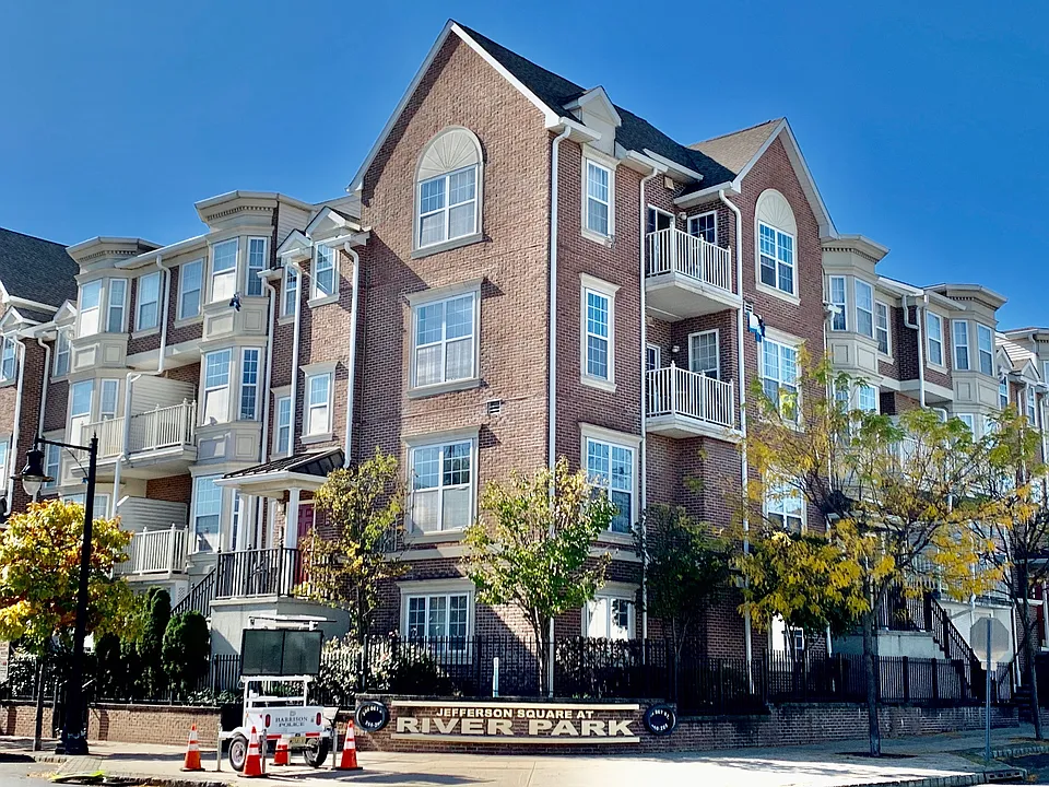 200 Dey St #257