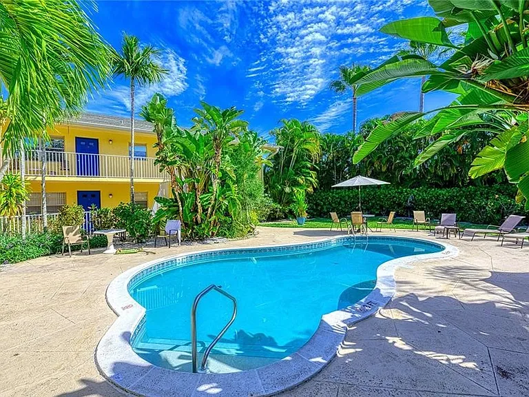 4290 Gulfstream Dr #5 — Photo 11
