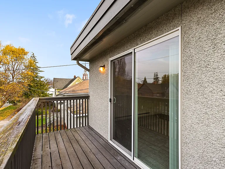 2102 A St #3 — Photo 9