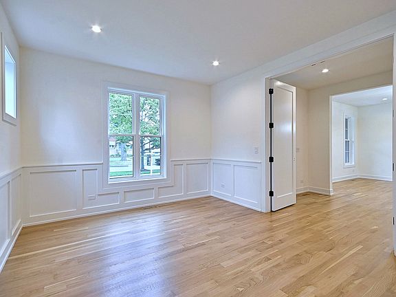 3rd image of 310 N Nottingham Ave