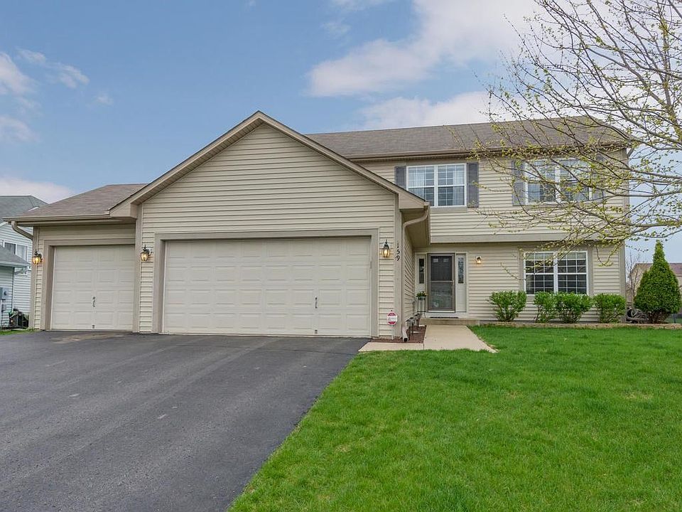 Welcome home to 159 Elm Dr W, Carver!