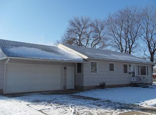 406 13th Ave NE, Austin, MN 55912