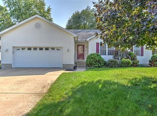 608 Jacobs Way, Forsyth, IL 62535