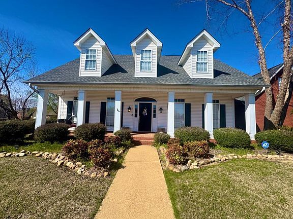 2nd image of 4700 Meadow Ridge Dr