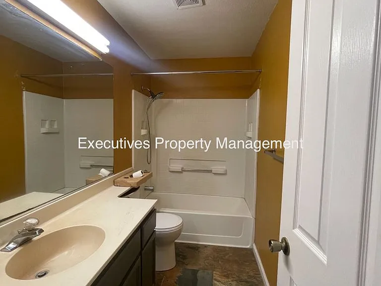 1308 Fairway Dr — Photo 10