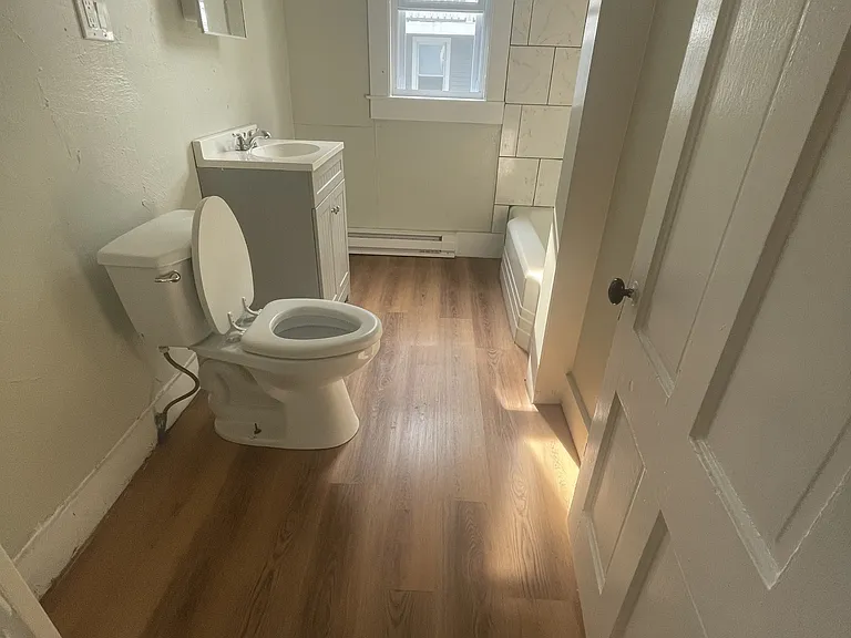 328 Cedar St #1R — Photo 5
