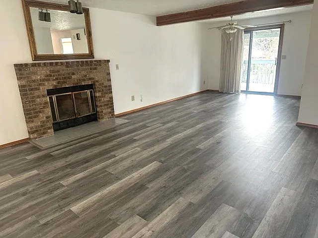 3 bed, 1898 sqft, $2,095 — Photo 3