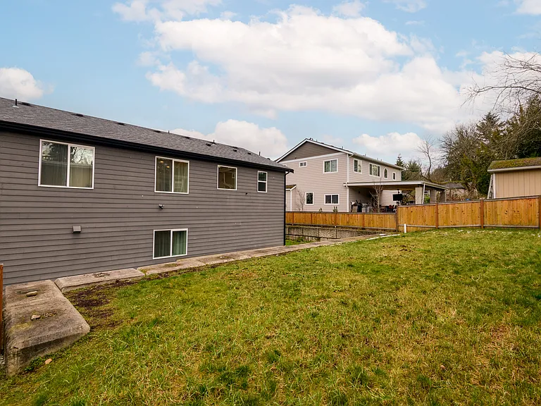 14431 32nd Ln S — Photo 31