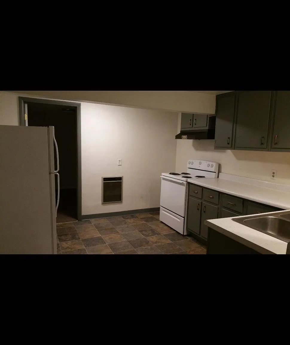 2 bed, 933 sqft, $975 — Photo 4