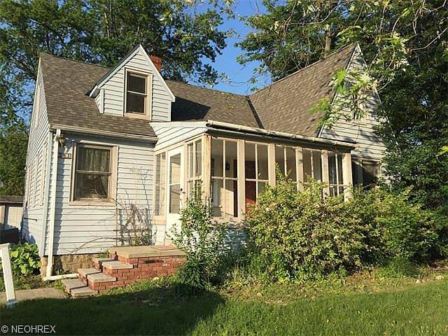 1st image of 381 E 332nd St