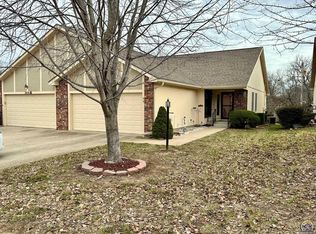 2634 SW Arrowhead Rd #B, Topeka, KS 66614