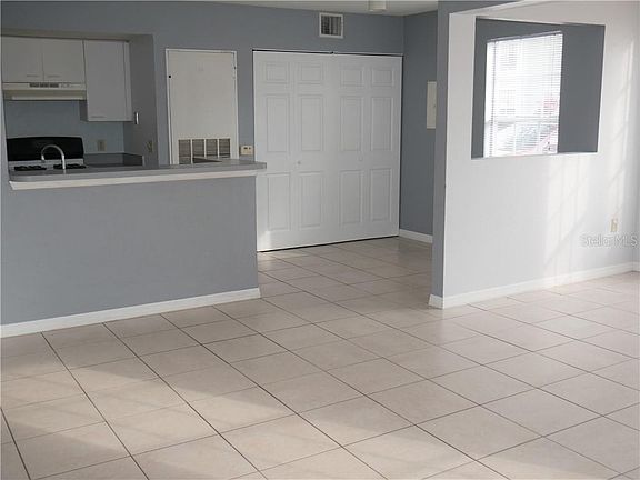 5th image of 1603 Columbia Arms Cir Unit 109