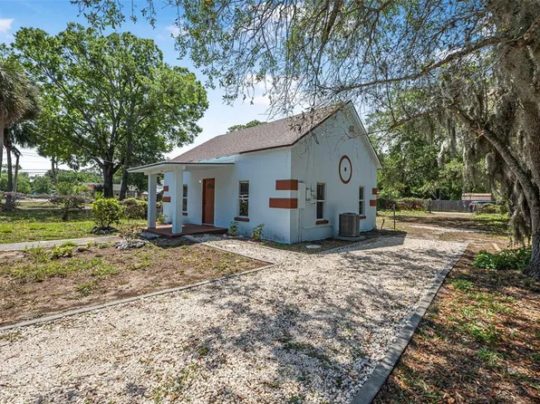 742 S Martin Luther King Blvd, Daytona Beach, FL 32114