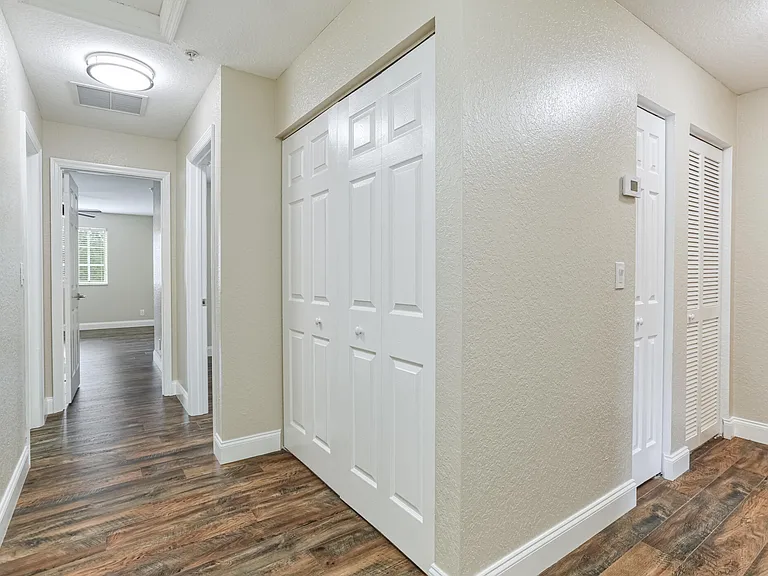 316 SE Bloxham Way — Photo 14