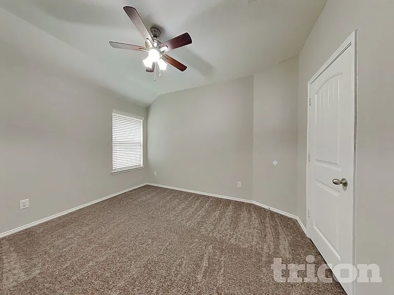 2536 Old Buck Dr — Photo 14