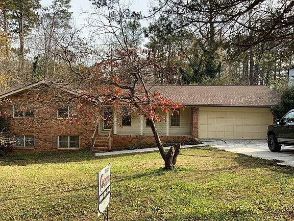 2nd image of 1231 Pine Knoll Ln NE