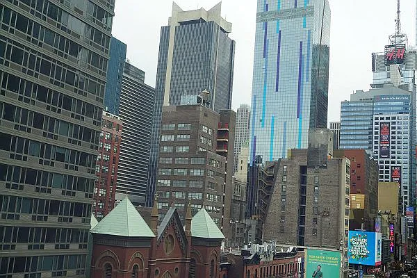 Rented by Levan Real Estate | media 33