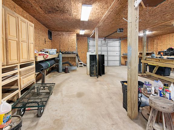4th image of 22390 Chene Blanc Ln