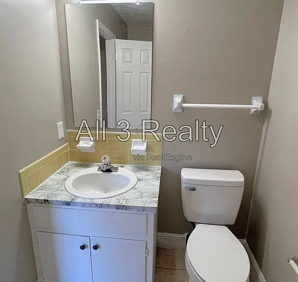 561 Dunbarton Rd — Photo 32