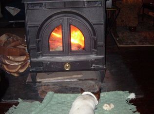 1370 Creamery Rd, Decorah, IA 52101