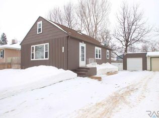 1320 N Garfield Ave, Sioux Falls, SD 57104