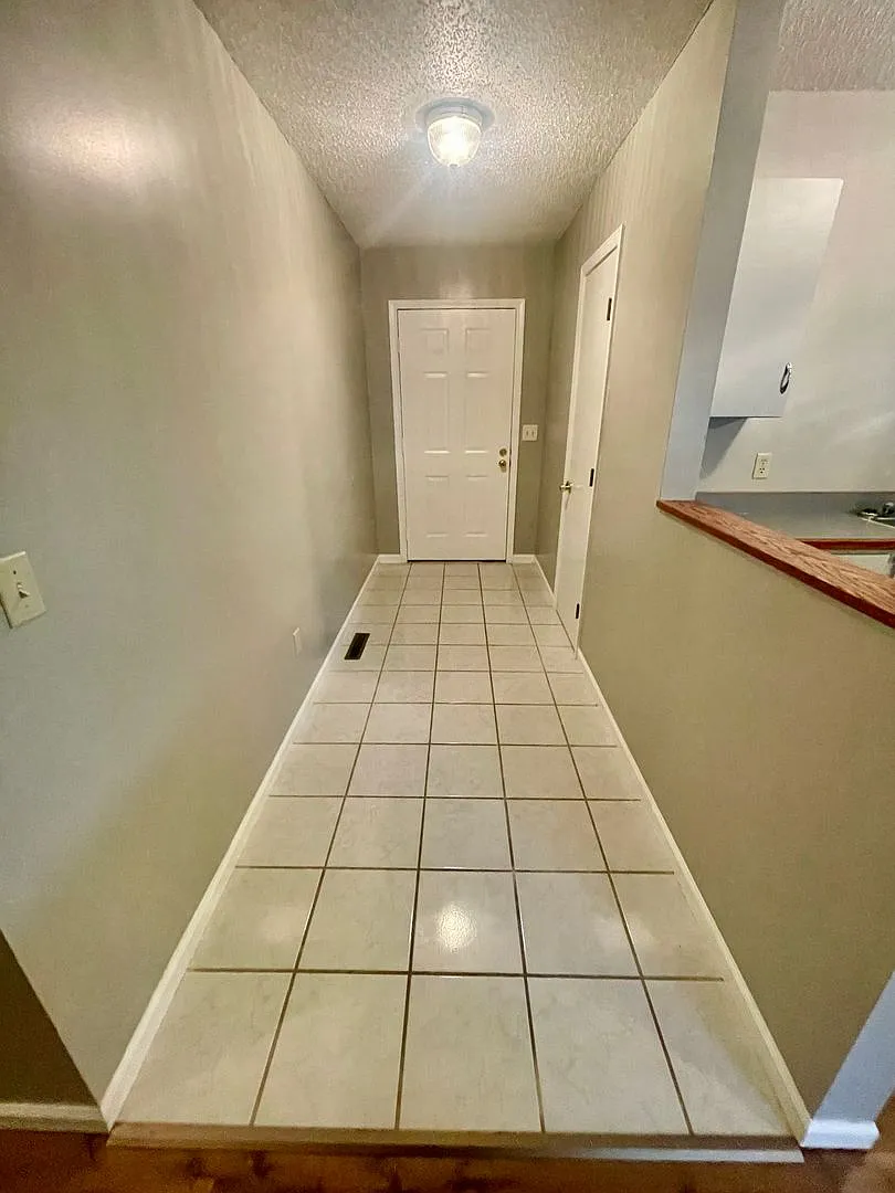 Nixa - 616 E. Barbara Ct. - Pet Negotiable - Call Office For Showing Information — Photo 3
