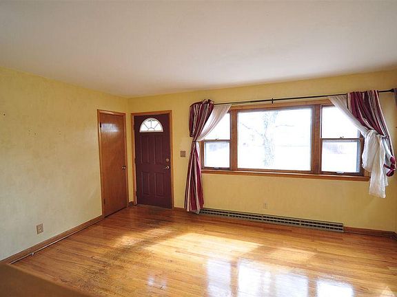 3rd image of 1123 Fetterman Dr