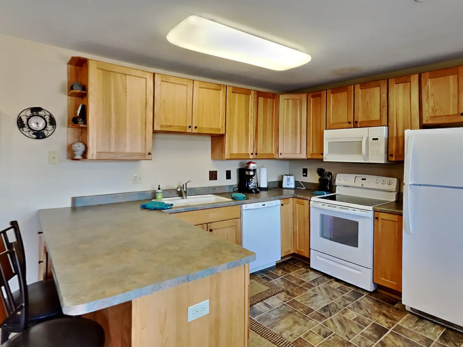 2 bed, 1014 sqft, $3,000 — Photo 3