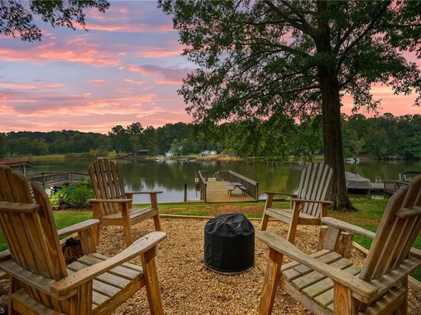1331 Hickory Point Dr, Lexington, NC 27292