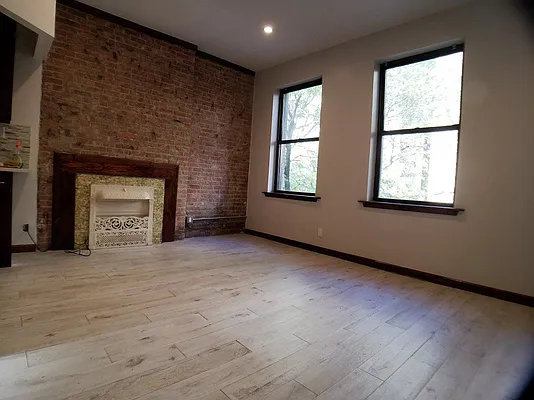 Rented by Bohemia Realty Group | media 14