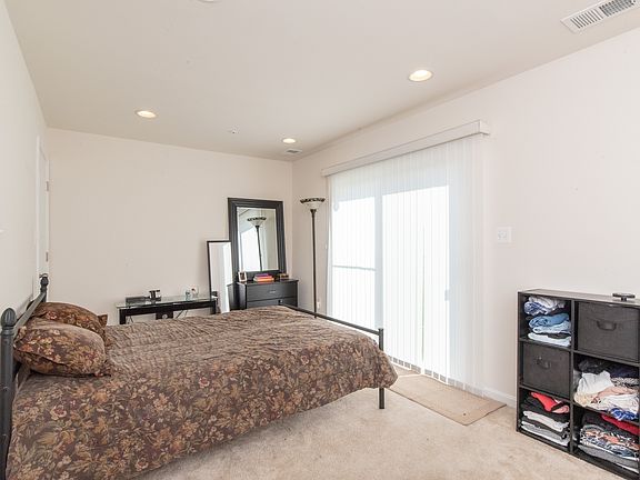 5th image of 7672 Town View Dr