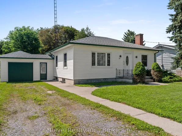 51 Cobbledick St, Clarington, ON L0B 1M0