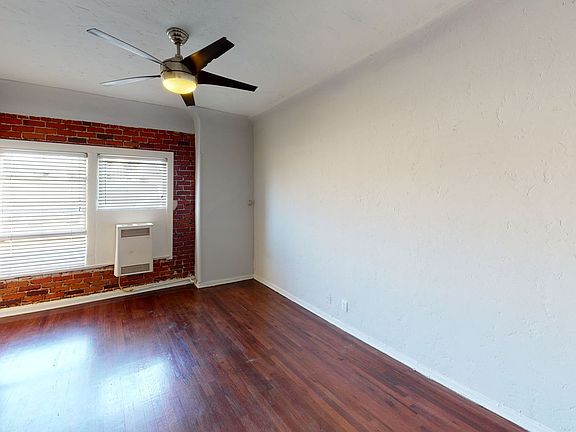 3rd image of 715 S Saint Andrews Pl #203