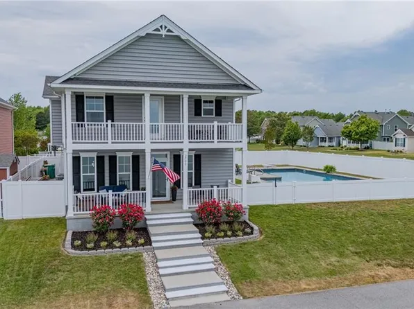 2700 Gaston Ln, Virginia Beach, VA 23456
