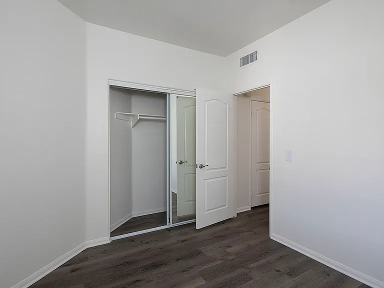 Creek View Condominiums — Photo 26